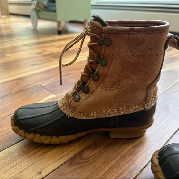 VINTAGE BEAN BOOT Brown and Black Duck Boots - Picture 4 of 10